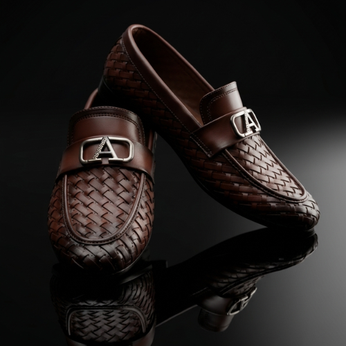 Men’s Handcrafted Loafers with Gold Buckle – Elegant & Comfortable